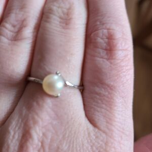 Elegant Pearl Silver Ring